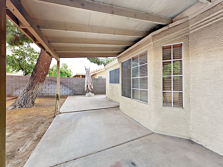 Photo 8 of 23 - 4302 E Windmere Dr, Phoenix, AZ 85048