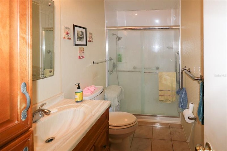 Photo 9 of 21 - 15825 Hicks Rd, Hudson, FL 34667
