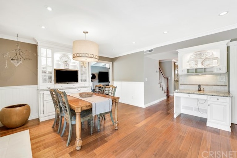 Photo 12 of 52 - 23644 Del Cerro Cir, Canoga Park, CA 91304