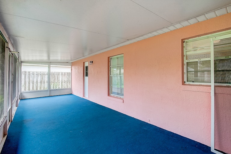 Photo 28 of 33 - 212 Ashford Pl, Kissimmee, FL 34758