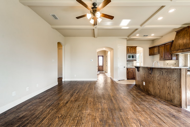 Photo 12 of 31 - 341 Oxford Pl, Prosper, TX 75078