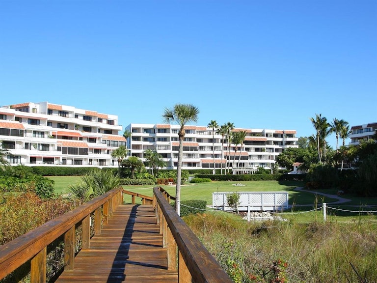 Photo 6 of 39 - 1485 Gulf Of Mexico Dr #103, Longboat Key, FL 34228