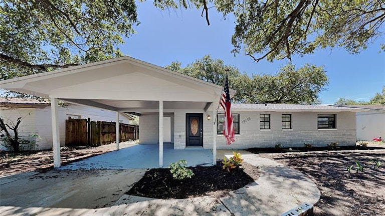 Photo 1 of 13 - 13022 120th St, Largo, FL 33778