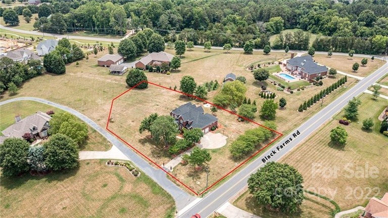 Photo 3 of 42 - 14204 Black Farms Rd, Huntersville, NC 28078