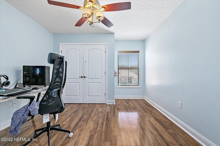 Photo 27 of 40 - 627 Battersea Dr, Saint Augustine, FL 32095
