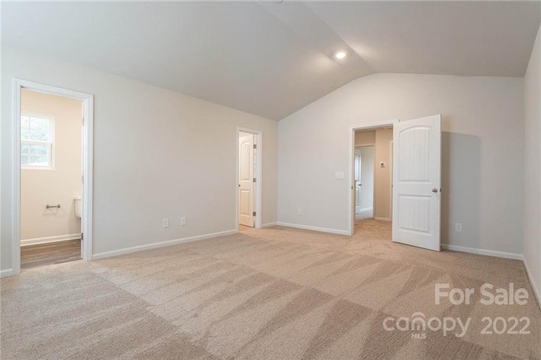 Photo 13 of 19 - 9401 Creedmore Hills Dr, Charlotte, NC 28214