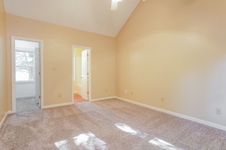 Photo 18 of 25 - 4101 Cary Oaks Dr, Apex, NC 27539