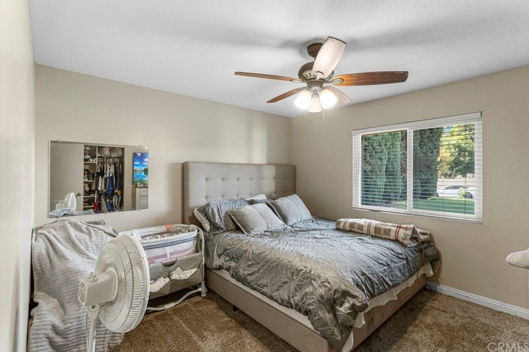 Photo 6 of 11 - 22205 Lark St, Grand Terrace, CA 92313