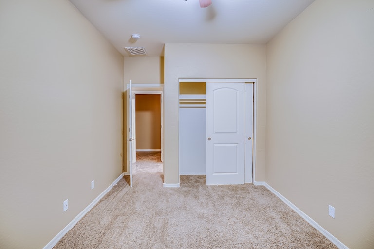 Photo 12 of 15 - 40220 N Oxford Way, San Tan Valley, AZ 85140