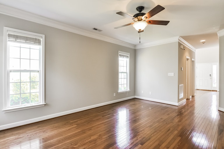 Photo 8 of 25 - 135 Florians Dr, Holly Springs, NC 27540