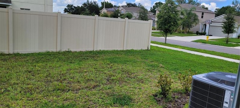 Photo 4 of 38 - 10201 Boggy Moss Dr, Riverview, FL 33578