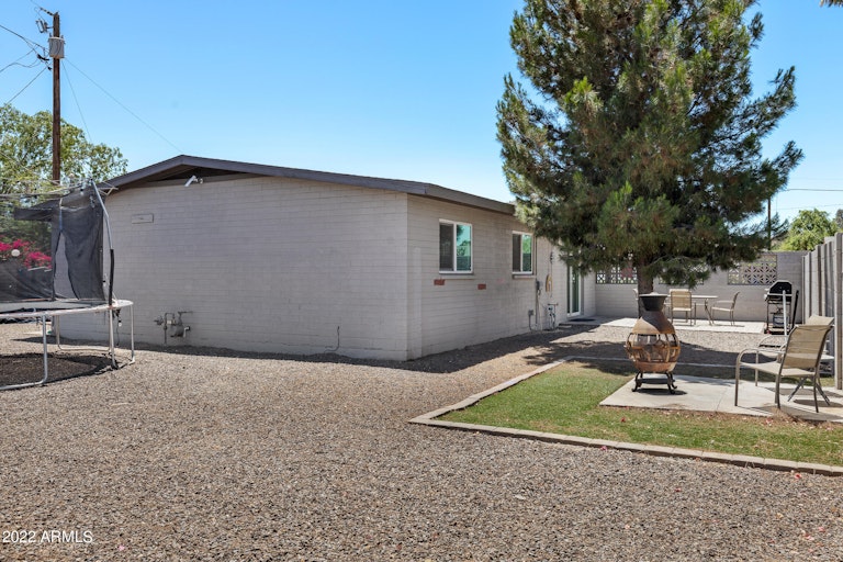 Photo 25 of 32 - 2528 E Blanche Dr, Phoenix, AZ 85032