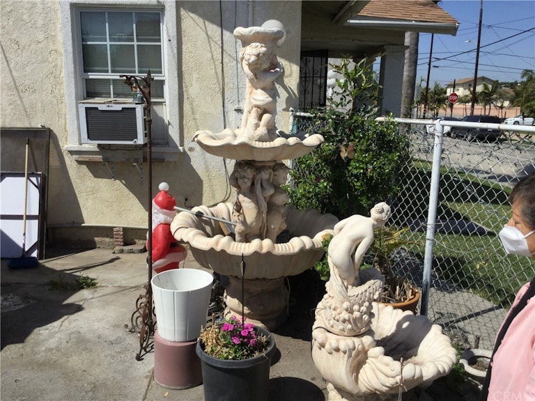 Photo 3 of 4 - 10712 Amador St, El Monte, CA 91731