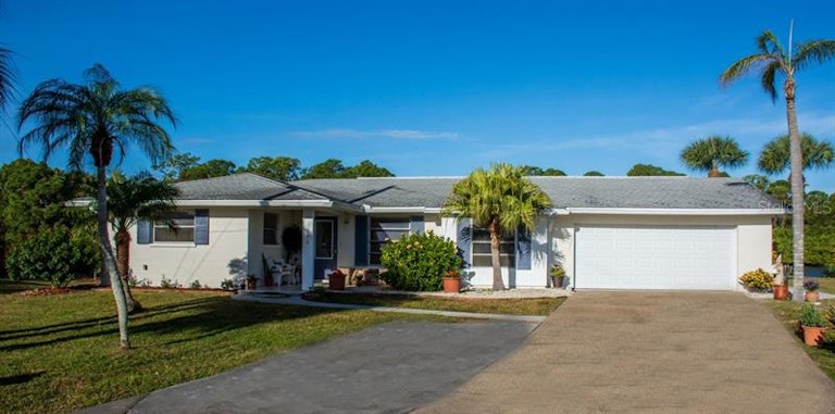 Photo 1 of 21 - 500 Sandlor Dr, Englewood, FL 34223