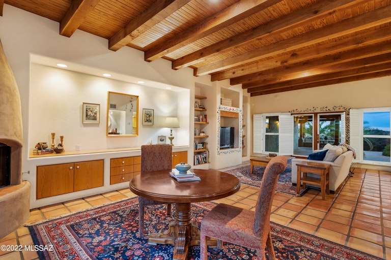 Photo 9 of 50 - 4615 E Coachlight Ln, Tucson, AZ 85718