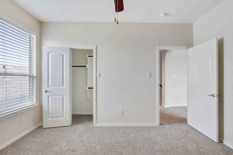 Photo 23 of 27 - 10405 Boxthorn Ct, Fort Worth, TX 76177