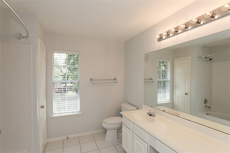 Photo 42 of 50 - 16011 Camillia Trl, Tomball, TX 77377