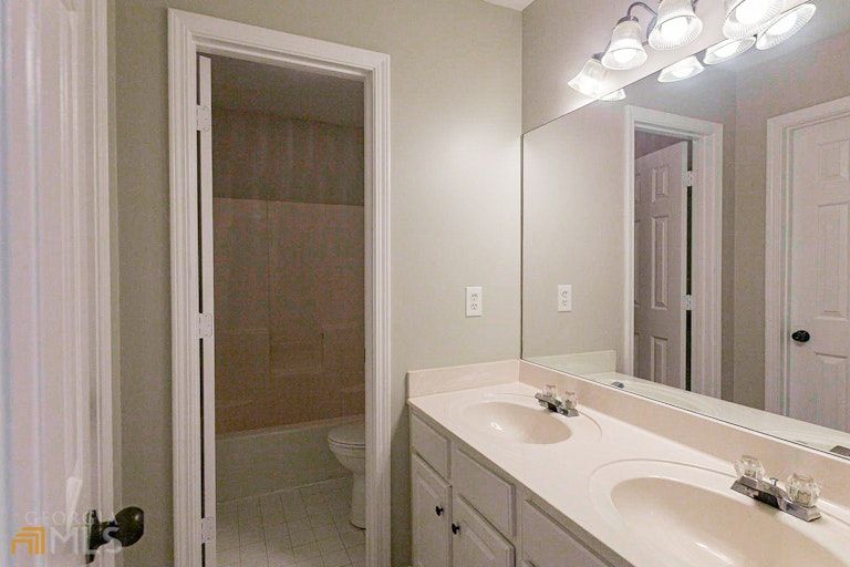 Photo 24 of 27 - 4292 Grand Oaks Dr NW, Kennesaw, GA 30144