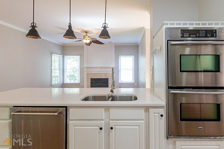 Photo 7 of 27 - 4292 Grand Oaks Dr NW, Kennesaw, GA 30144