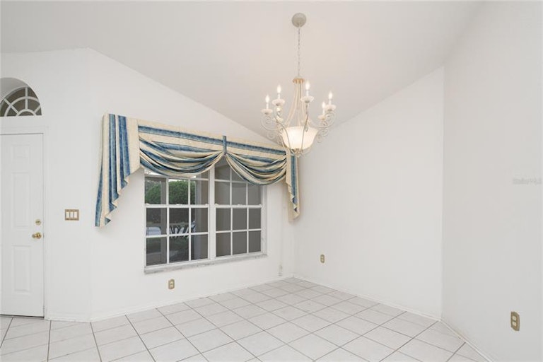 Photo 6 of 29 - 2762 Golf Lake Dr, Plant City, FL 33566