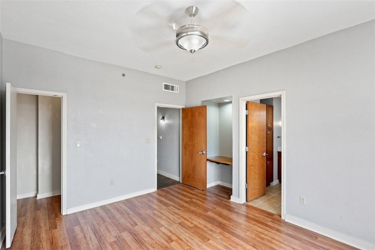 Photo 25 of 32 - 711 W 26th St #701, Austin, TX 78705