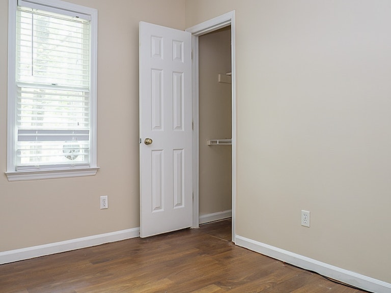 Photo 19 of 22 - 612 Sanderson Dr, Durham, NC 27704