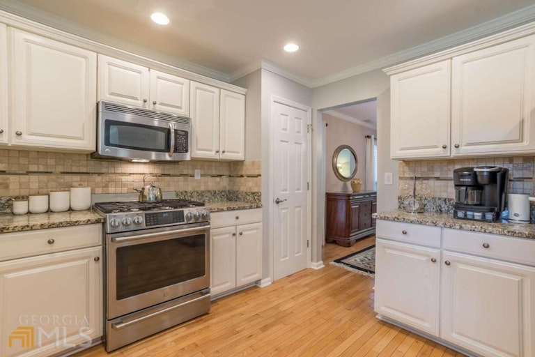 Photo 16 of 72 - 3535 Fairgreen Ct, Douglasville, GA 30135