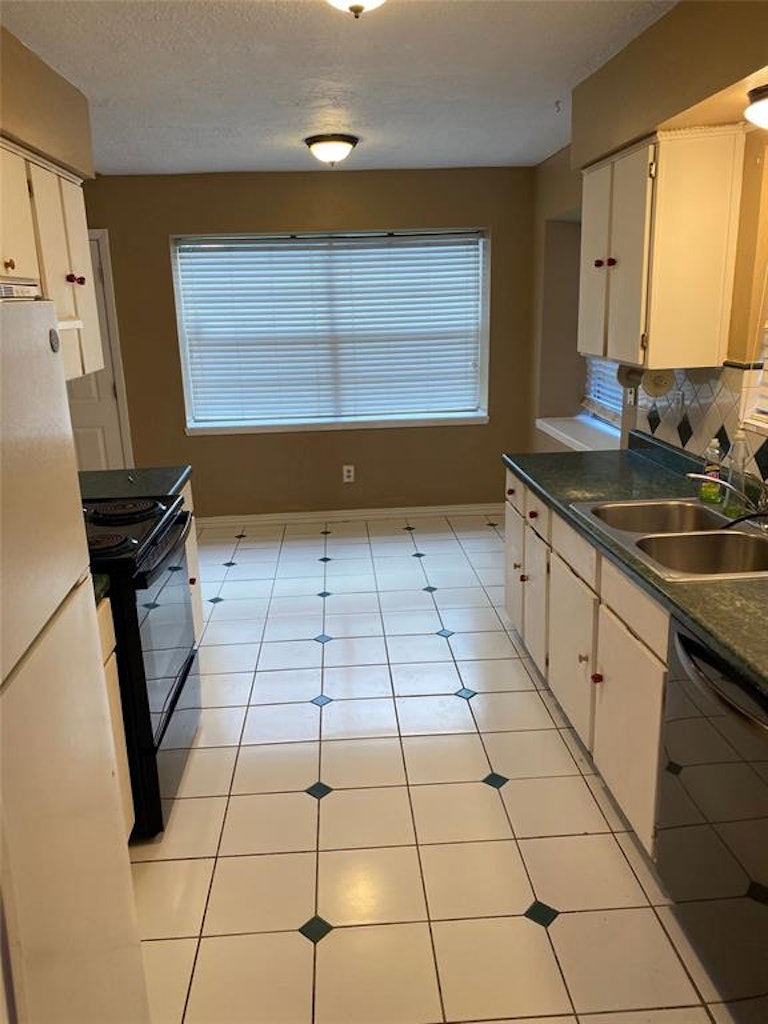 Photo 13 of 25 - 15211 Heron Park Dr, Humble, TX 77396