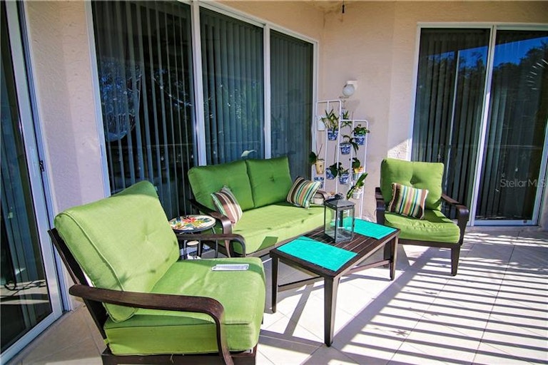Photo 4 of 18 - 6973 Prosperity Cir #2201, Sarasota, FL 34238