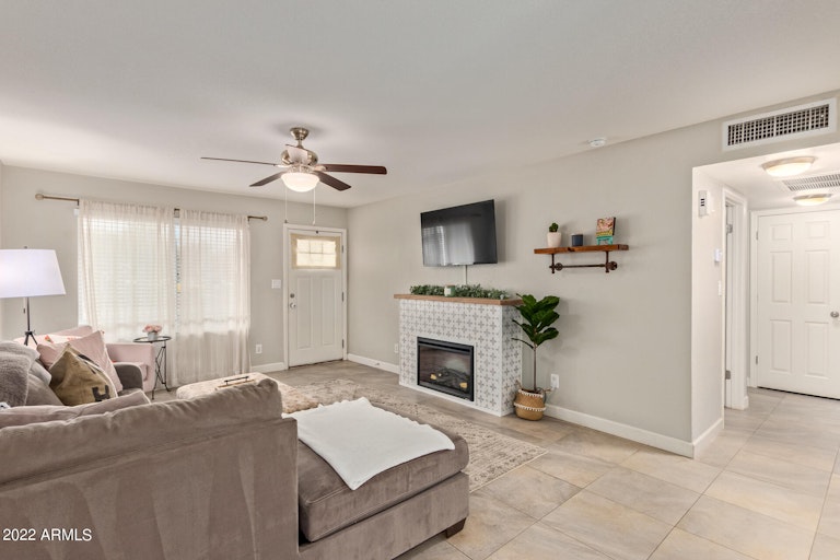 Photo 8 of 42 - 1704 W Loughlin Dr, Chandler, AZ 85224
