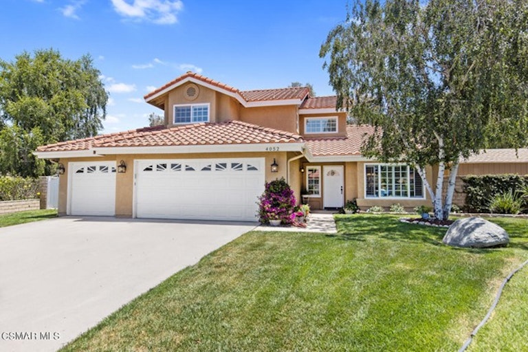 Photo 1 of 33 - 4052 Grovedale Ln, Moorpark, CA 93021