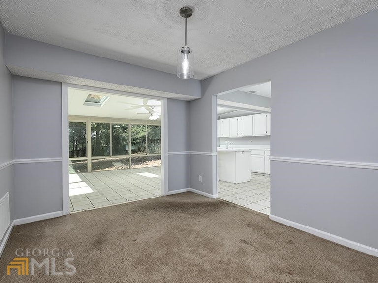 Photo 8 of 34 - 1203 Ridgeside Dr NW, Acworth, GA 30102