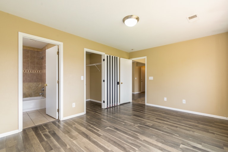 Photo 6 of 19 - 15645 E 50th Ave, Denver, CO 80239