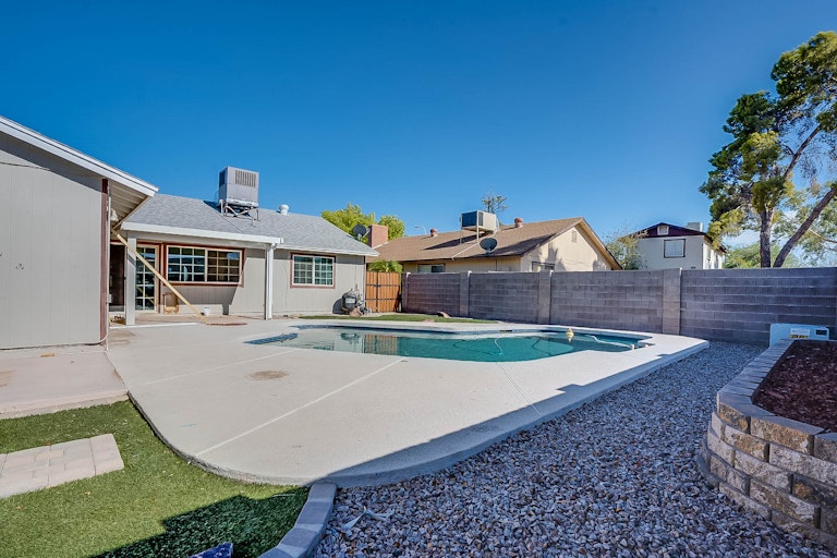 Photo 20 of 21 - 6612 S 44th Pl, Phoenix, AZ 85042