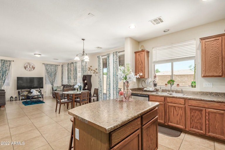 Photo 14 of 35 - 8722 W Pioneer St, Tolleson, AZ 85353
