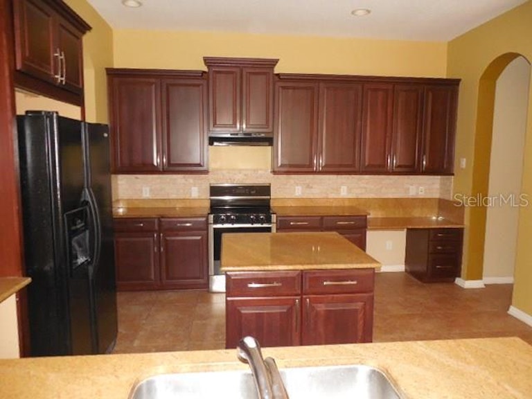 Photo 5 of 25 - 8748 Handel Loop, Land O Lakes, FL 34637