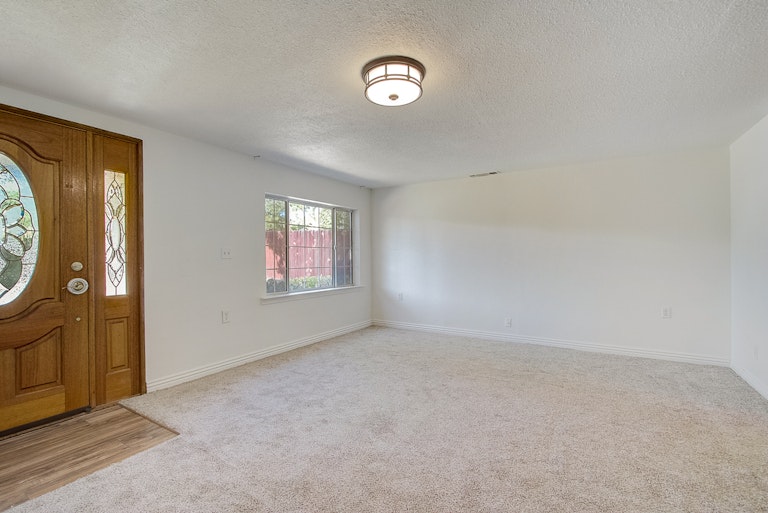 Photo 22 of 29 - 6636 Lincoln Ave, Carmichael, CA 95608