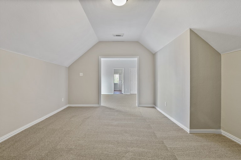 Photo 27 of 36 - 304 Granite Falls Dr, Keller, TX 76248