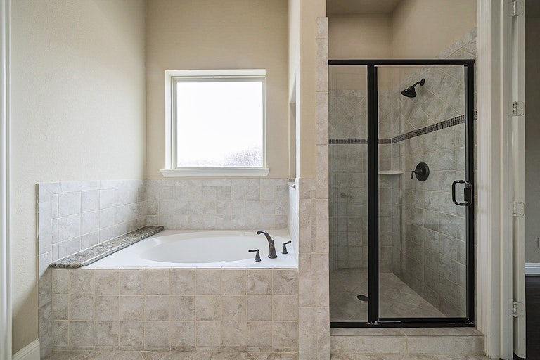 Photo 6 of 45 - 1326 Bastrop Glen Ln, League City, TX 77573