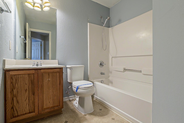 Photo 6 of 20 - 2327 Baxter Sta, San Antonio, TX 78245