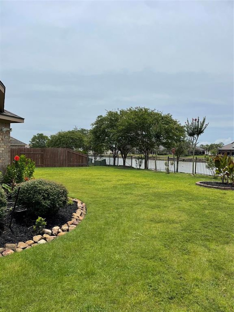 Photo 45 of 47 - 2963 Rising Tide Ln, League City, TX 77573