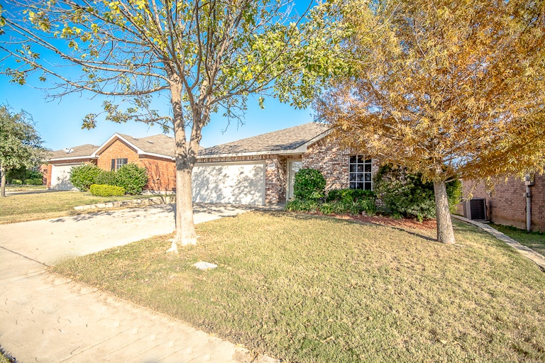 Photo 30 of 31 - 622 Lincoln Ave, Lavon, TX 75166