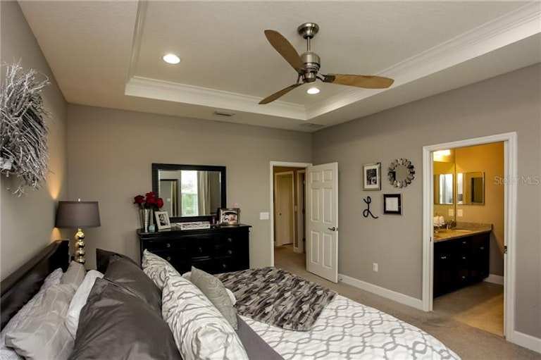 Photo 12 of 24 - 8389 Nandina Dr, Sarasota, FL 34240