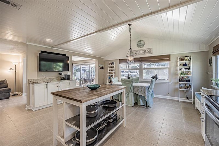 Photo 8 of 38 - 15536 Century Dr, Hudson, FL 34667