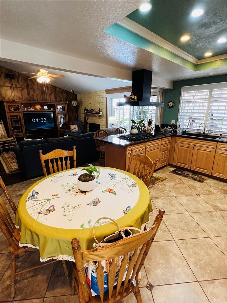 Photo 11 of 23 - 17683 Hibiscus Ct, Fontana, CA 92335