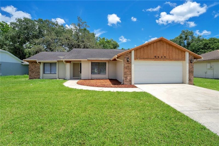 Photo 1 of 33 - 9425 Cannon Dr, Orlando, FL 32817