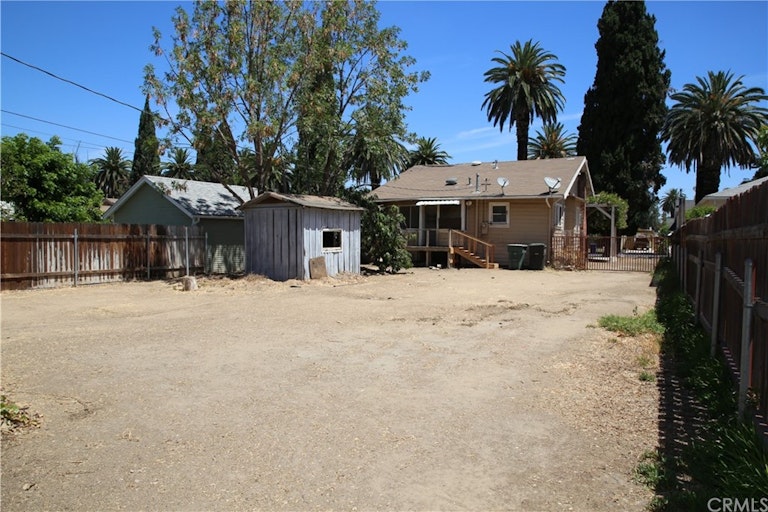 Photo 23 of 24 - 4290 Edgewood Pl, Riverside, CA 92506