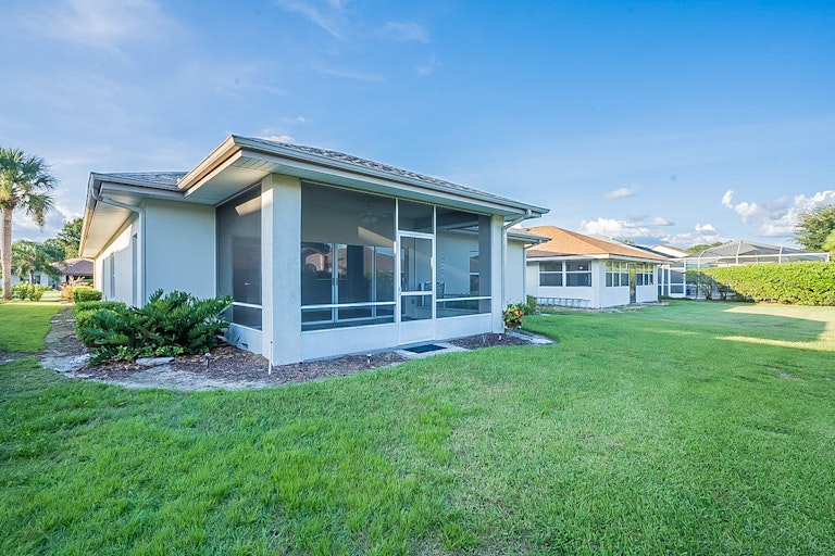 Photo 7 of 27 - 443 Sandestin Dr, Winter Haven, FL 33884