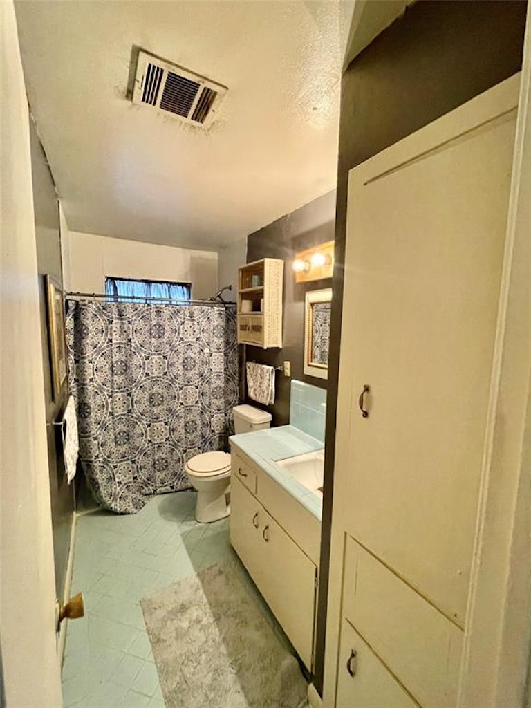 Photo 7 of 16 - 3804 Corto St, Houston, TX 77016