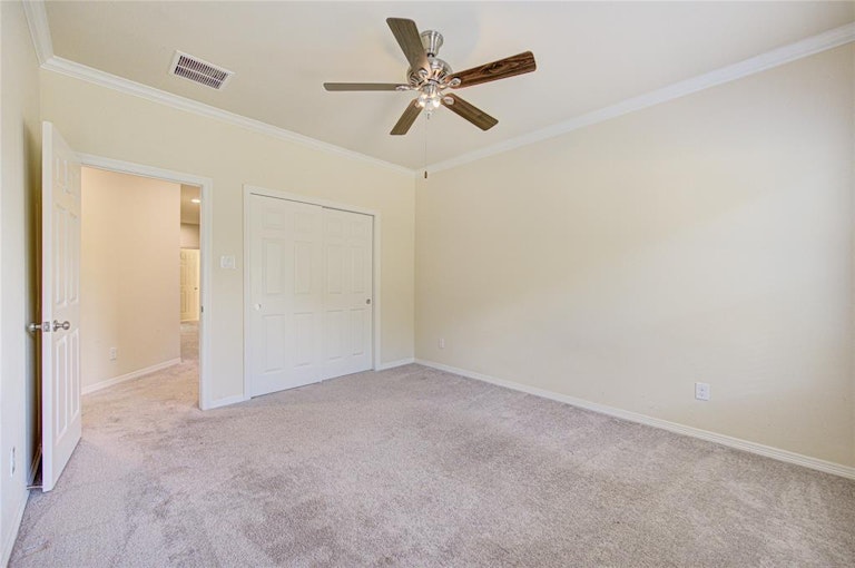 Photo 30 of 34 - 2811 Shadow Woods Ct, Houston, TX 77043